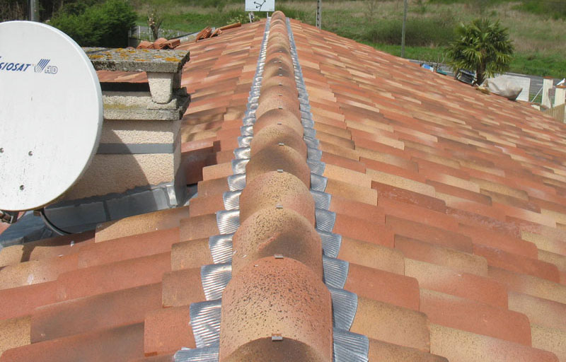 réalisation d'un toit en couverture tuiles